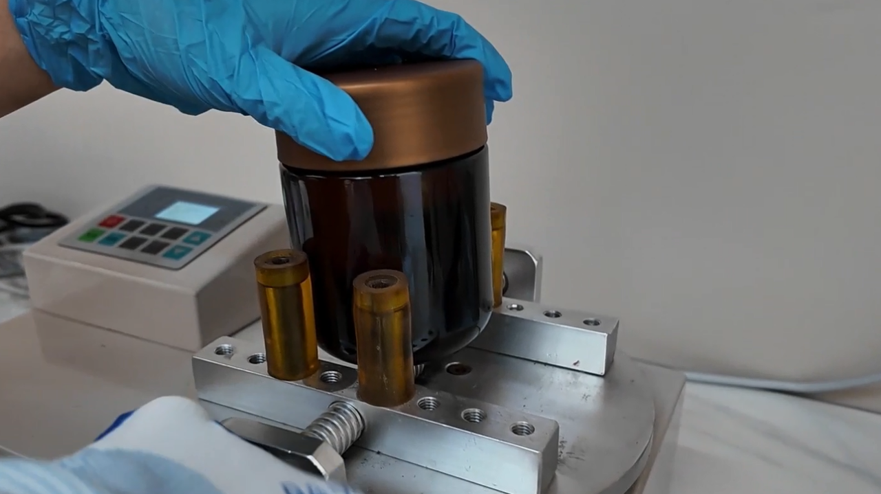Torque & Sealing Performance Test