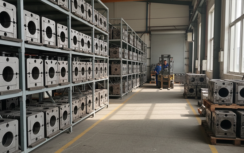 Proprietary Shapes & 8,000+ Stock Molds: