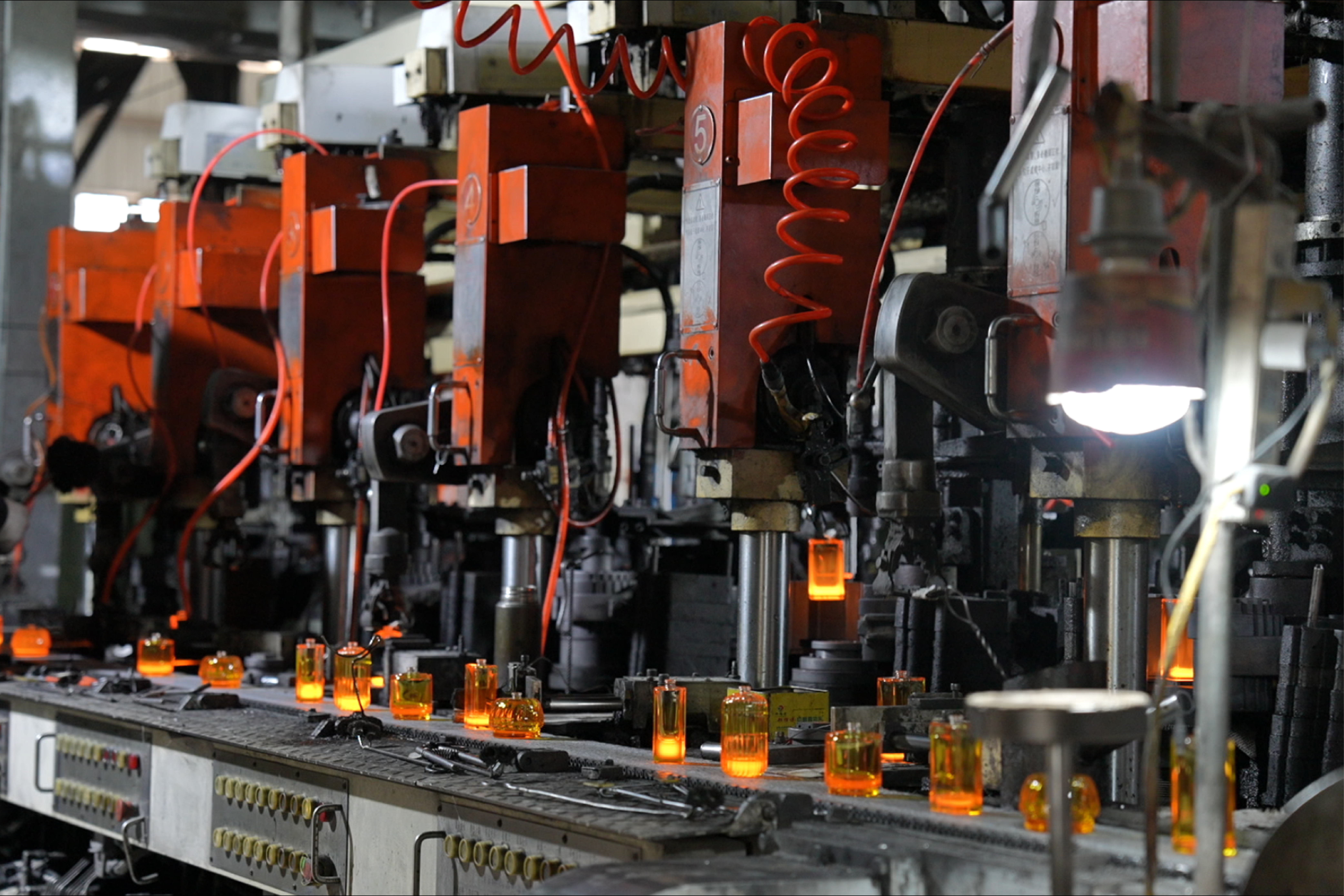 Modern High-Temperature Glass Production Line